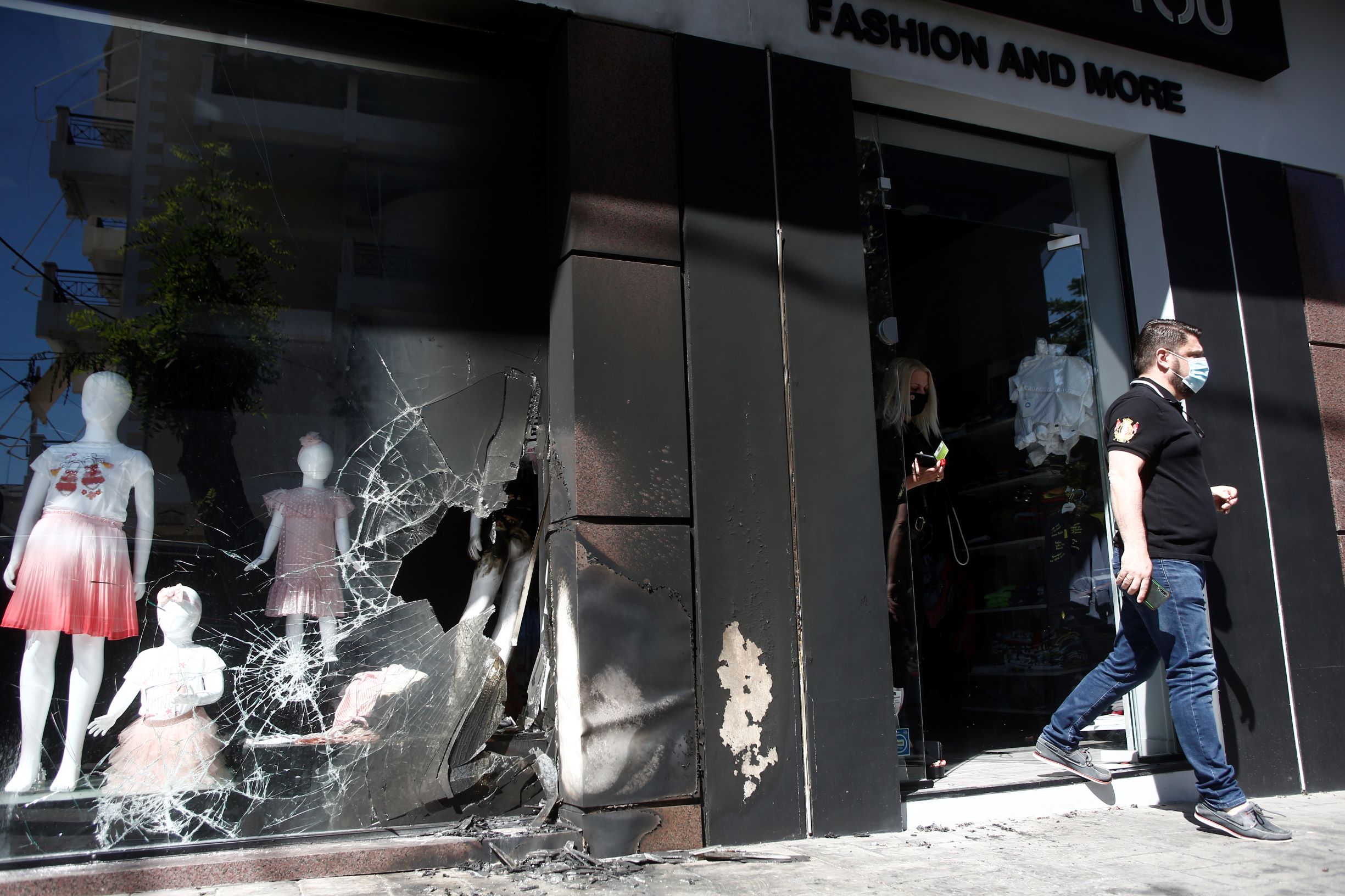 nikos hardalias katastima virwnas