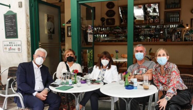 sakellaropoulou estiasi giatroi