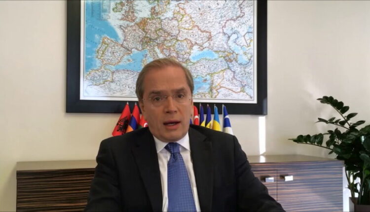 Ντιμίτρι Πένκιν, Ρώσος οικονομολόγος