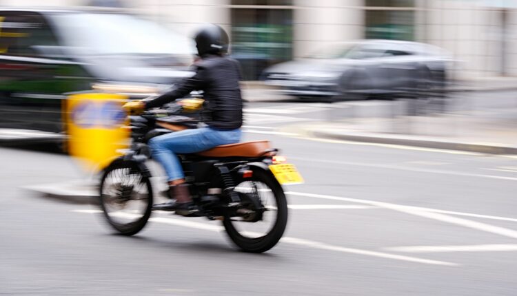 μηχανή - οδηγός