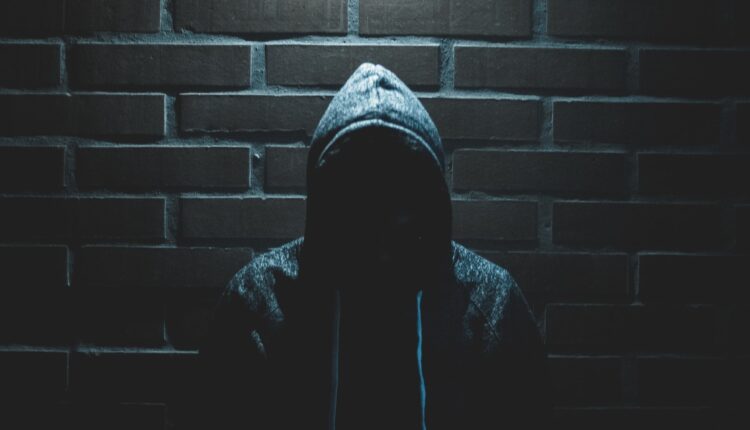 εγκληματίας