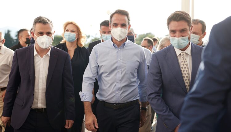 Ο Κυριάκος Μητσοτάκης στο νοσοκομείο Χαλκίδος