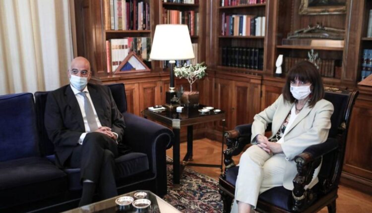 Σακελλαροπούλου Δένδιας