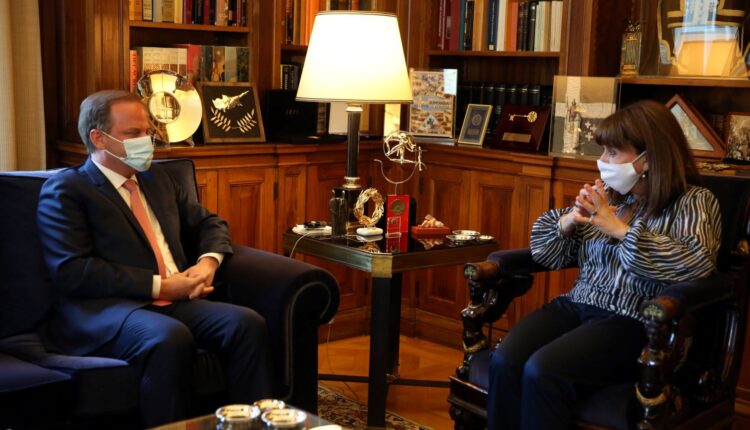 Κατερίνα Σακελλαροπούλου - Κώστας Καραμανλής