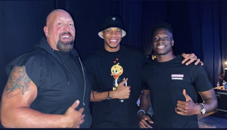 Γιάννης Αντετοκούνμπο, Άλεξ Αντετοκούνμπο, Big Show