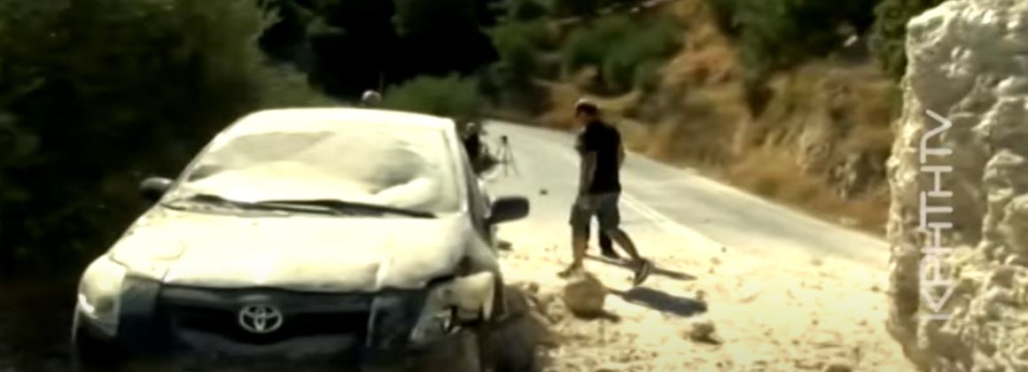 Αυτοκίνητο στην Κρήτη μετά τον σεισμό