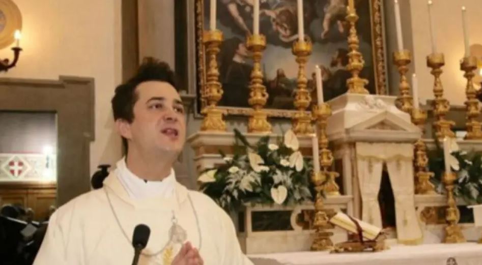 Ιερέας στην Ιταλία