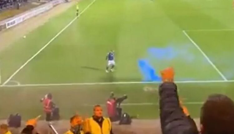 Ποδοσφαιριστής στη Σκωτία σουτάρει καπνογόνο