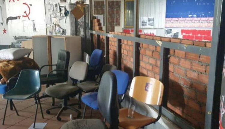 Αυθαίρετο στο Πολυτεχνείο