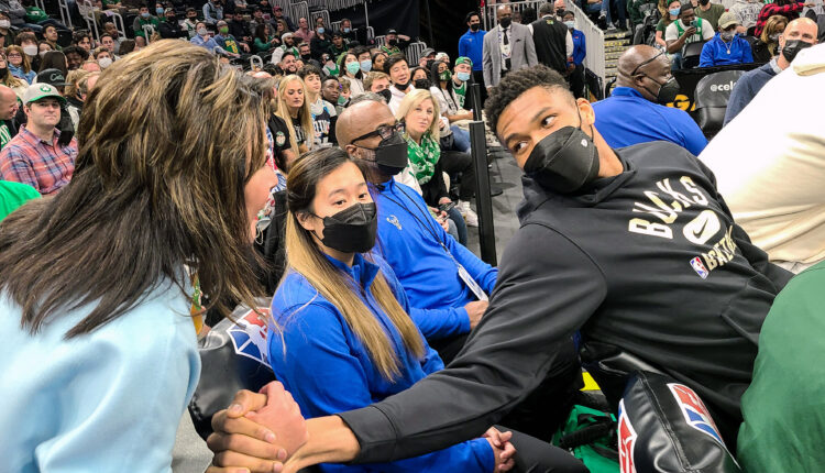 Γιάννα Αγγελοπούλου - Γιάννης Αντετοκούνμπο