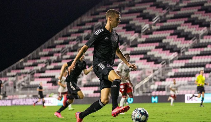 Ρομέο Μπέκαμ