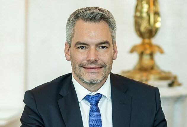 Καρλ Νεχάμερ