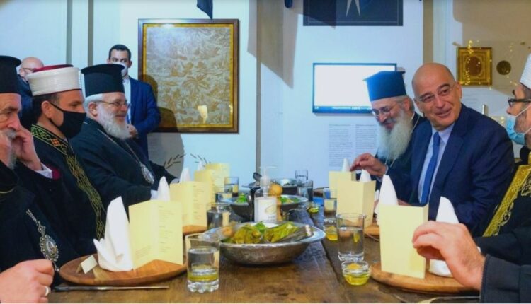Δένδιας
