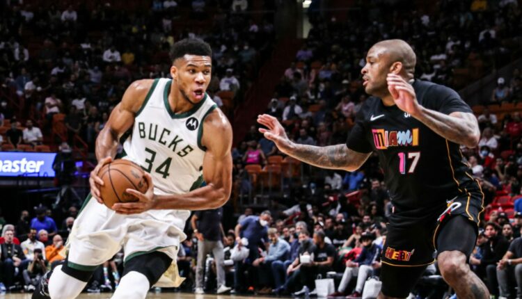 Γιάννης Αντετοκούνμπο - PJ Tucker