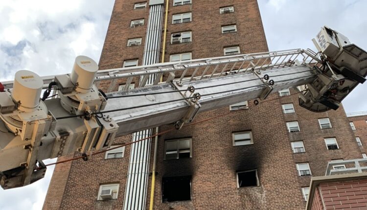 Φωτιά σε κτίριο στη Νέα Υόρκη