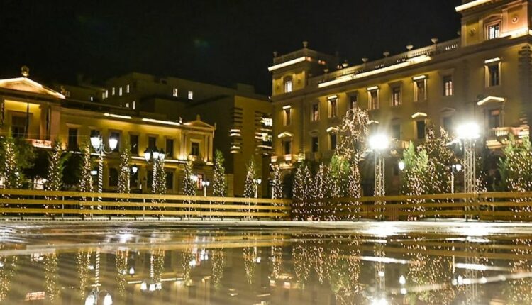 Παγοδρόμιο στην πλατεία Κοτζιά