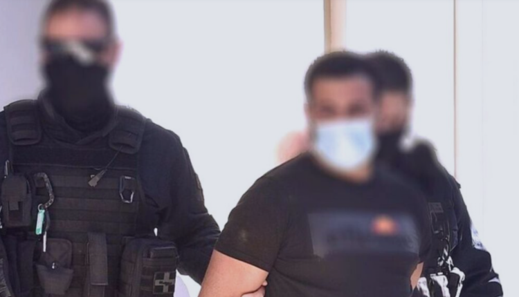 34χρονος θύτης ξυλοδαρμού στον Άγιο Παντελεήμονα