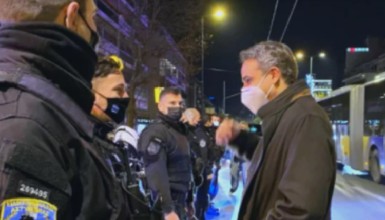 Μητσοτάκης με ομάδα ΔΙΑΣ