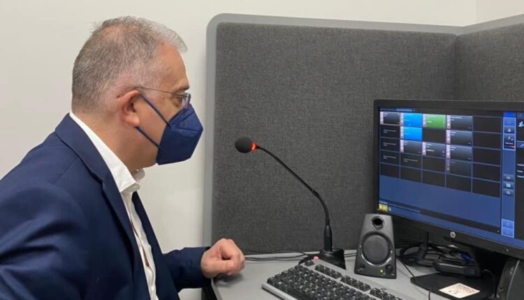 Ο Τάκης Θεοδωρικάκος στο Κέντρο Επιχειρήσεων της Άμεσης Δράσης