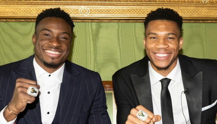 Γιάννης και Θανάσης Αντετοκούνμπο