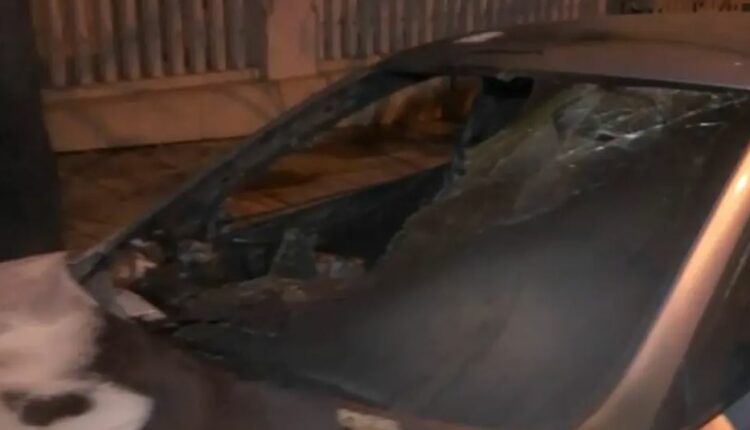 Καμμένα αυτοκίνητα στο Κολωνάκι