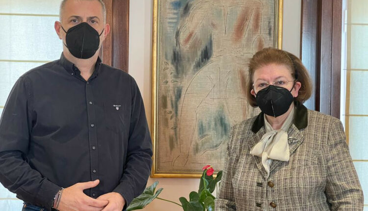 μώραλης-μενδώνη