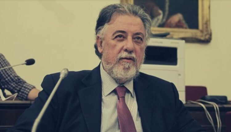 Πανούσης