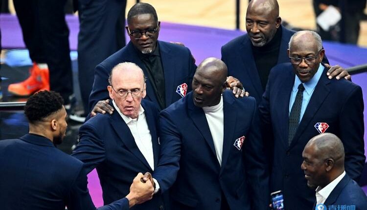 Γιάννης Αντετοκούνμπο και Μάικλ Τζόρνταν