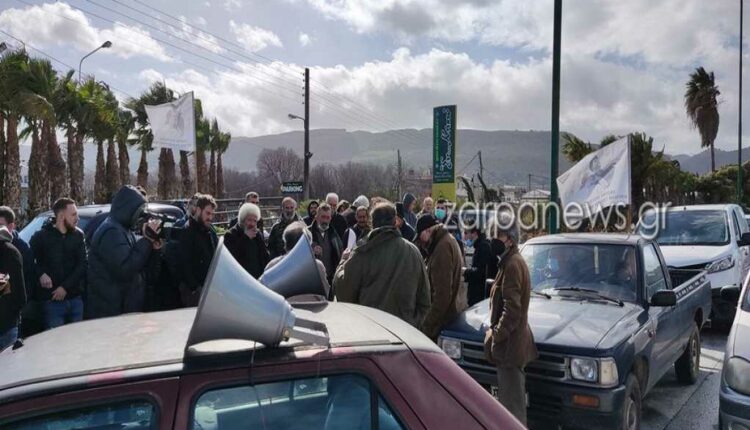 Μπλόκο αγροτών στα Χανιά