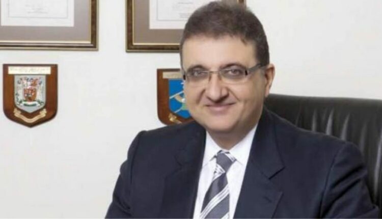 εξαδάκτυλος