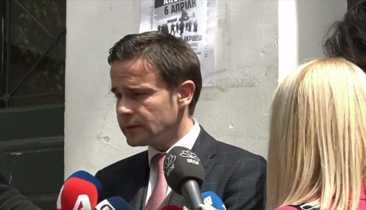 Δικηγορος Μανου