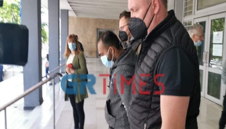 Διαβατά: 22χρονος πατροκτόνος