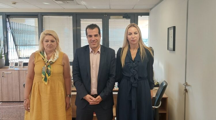 Επίσκεψη Πλεύρη στον ΕΟΠΥΥ