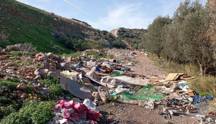 μάλια-χωματερή