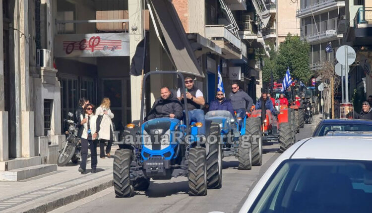Αγρότες τρακτέρ